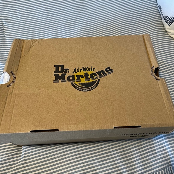 NWT Jorge II Black Dr. Martens size9 BRAND NEW - Picture 5 of 6